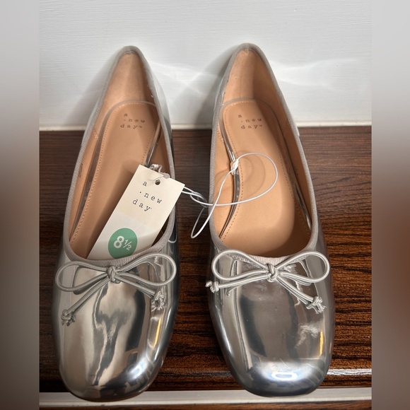 Women’s Silver Joy Ballet Pumps, A New Day, Sz. 8 1/2 - Picture 2 of 9